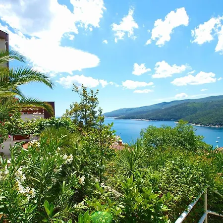 Fuer 5 Personen Ca 50 Qm In Rabac, Istrien Bucht Von *